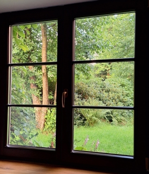 widok przez okno z apartamentu nr 5